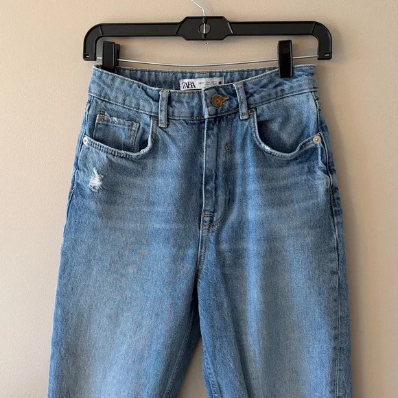 Zara Light Blue Distressed High Waister Straight Leg Jeans - Picture 2 of 5